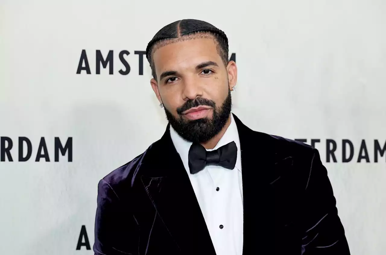 Drake Announces First Poetry Book ‘Titles Ruin Everything’