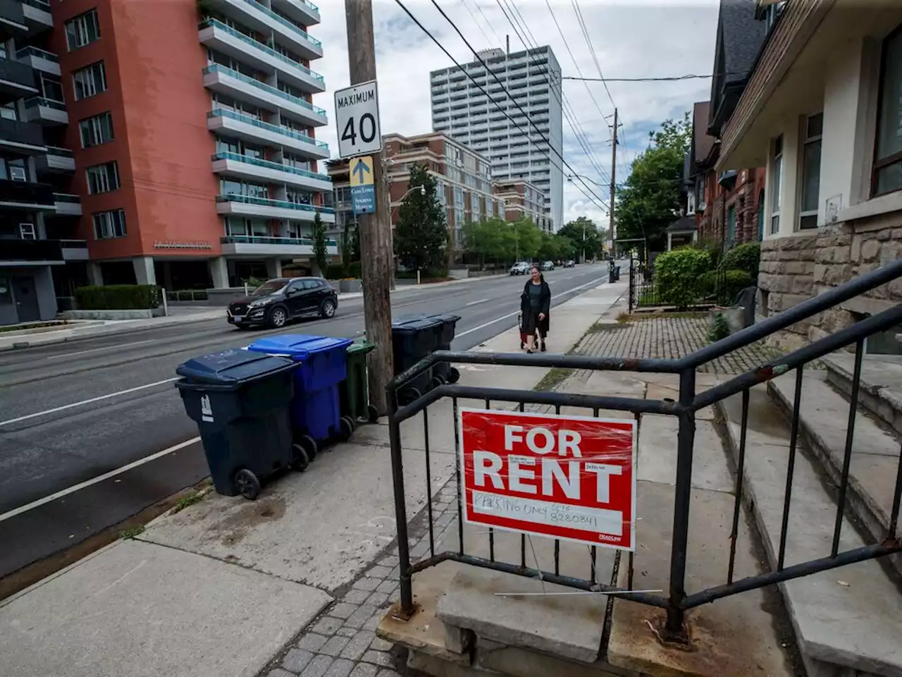 New renters paying an extra $500 a month in Toronto, Vancouver: CMHC