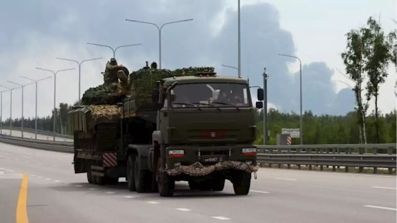 Rebel mercenary convoy reportedly halts move toward Moscow | CBC News