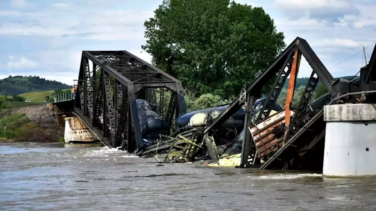 Train derailment on Montana bridge sends multiple rail cars into the Yellowstone River | CNN