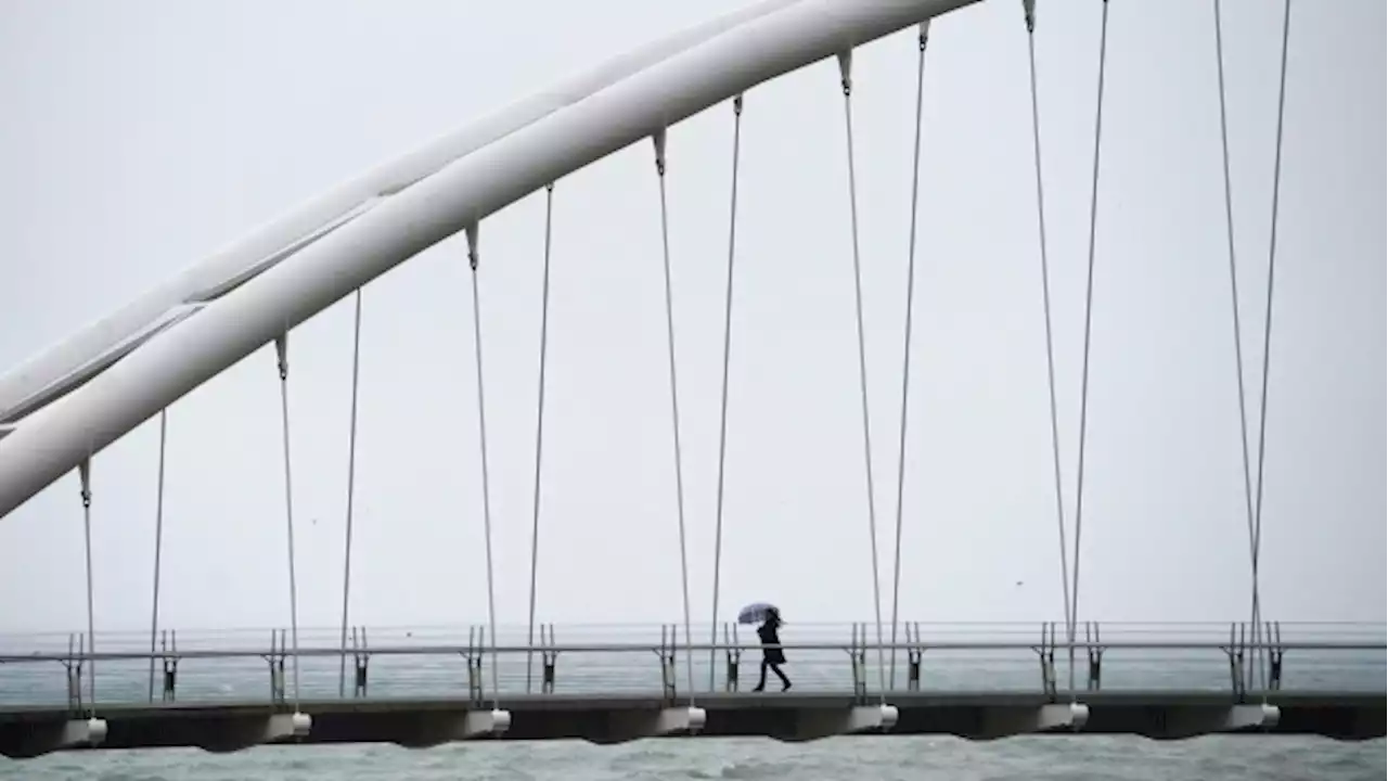 Conditions favourable for formation of funnel clouds in GTA, Environment Canada says; rainfall warning also in effect