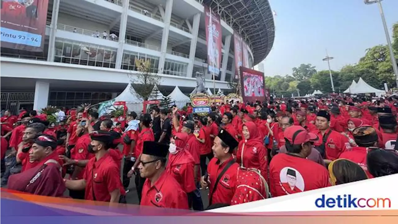 Puncak Bulan Bung Karno, Lautan Massa PDIP Merahkan GBK Pagi Ini