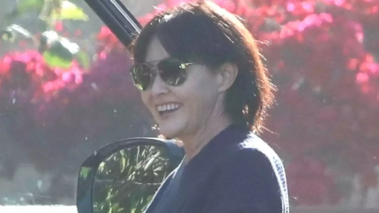 Shannen Doherty Smiles as She Spends Time With Mom Amid Cancer Battle