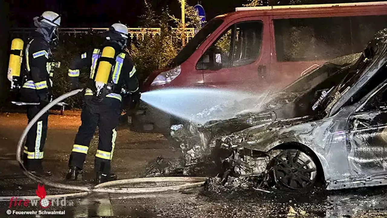 D: Brand mehrerer Pkw auf Parkplatz in Schwalmtal