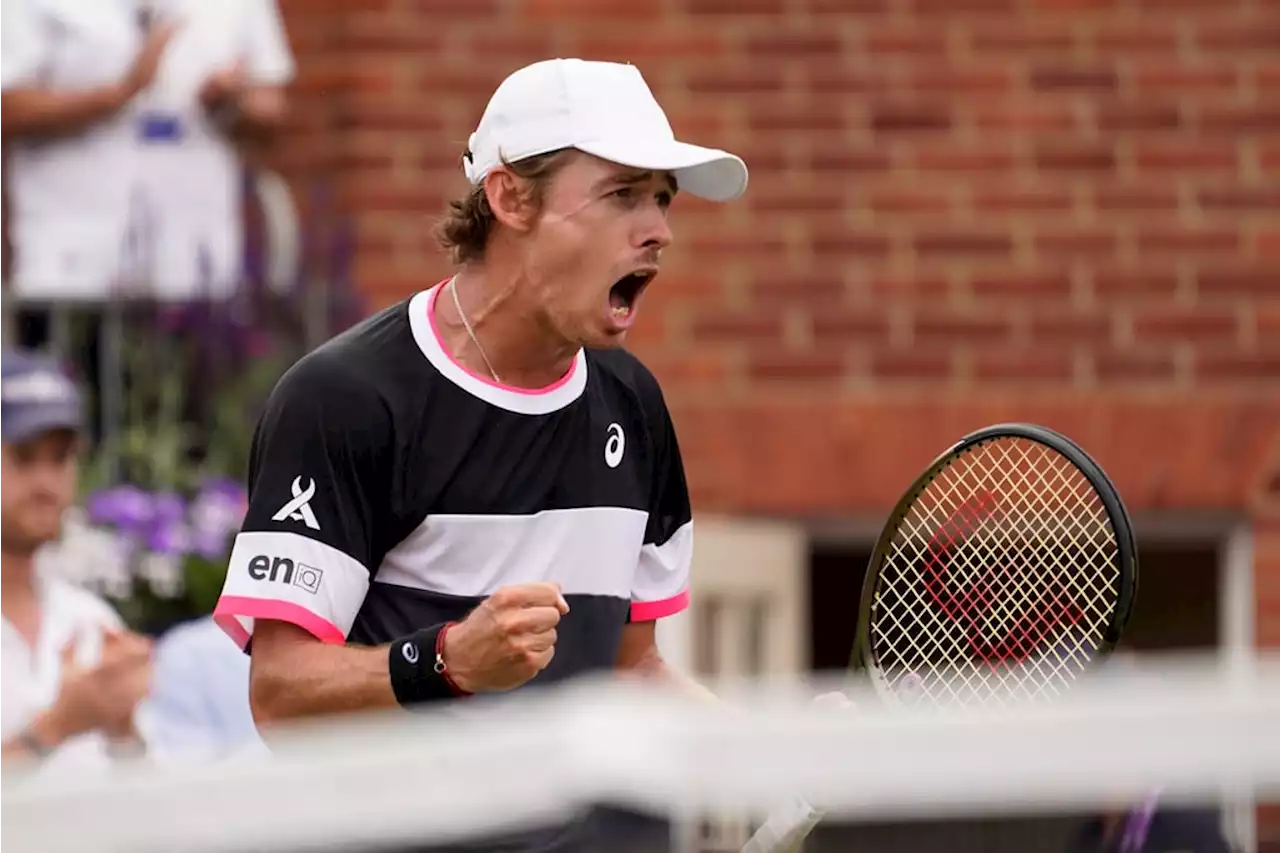 De Minaur eases past Rune to reach Queen’s final
