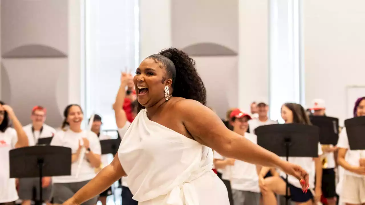 Lizzo starts University of Houston music scholarship