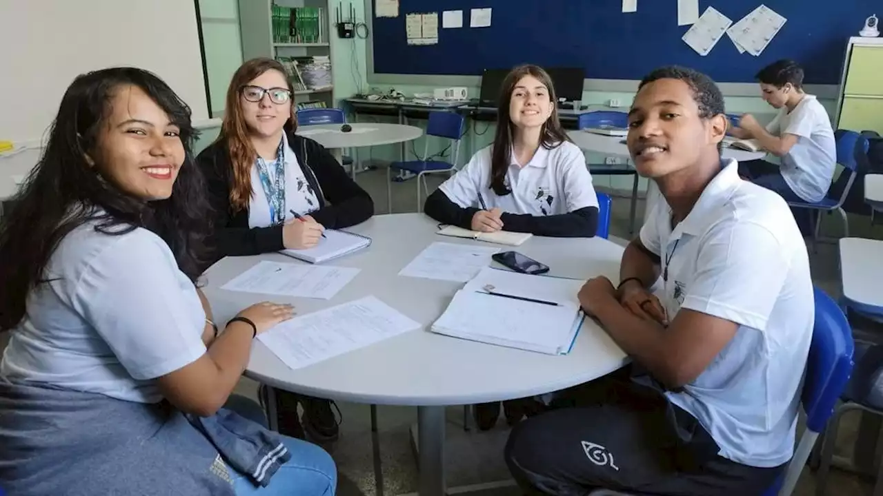 Alunos da rede estadual se preparam para embarcar rumo à Olimpíada Internacional de Matemática nos EUA