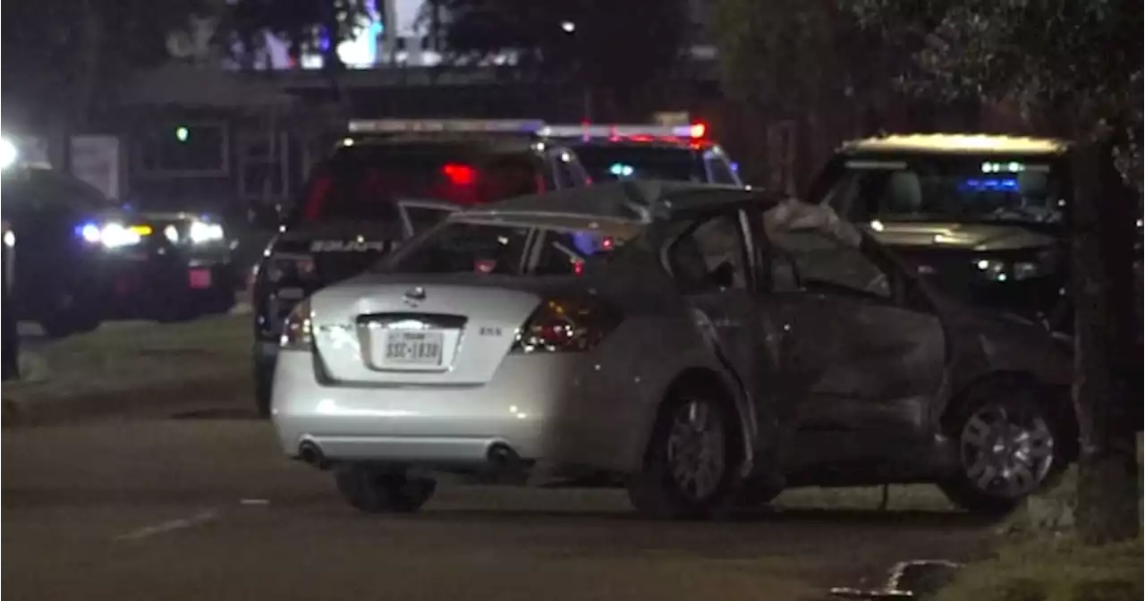 Houston police involved in 2-vehicle crash in north Houston