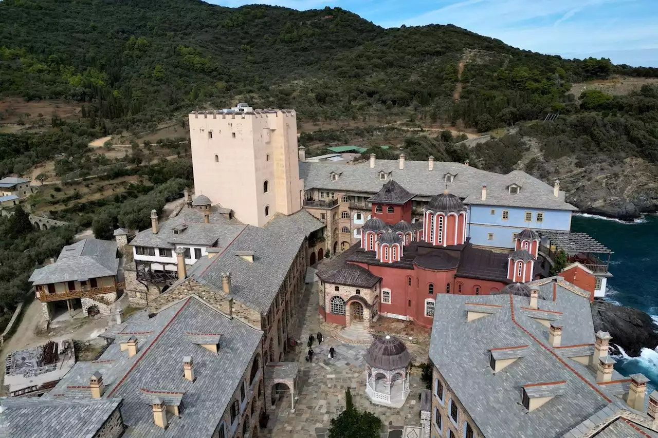 En Grèce, l’Église orthodoxe happée par la campagne des législatives