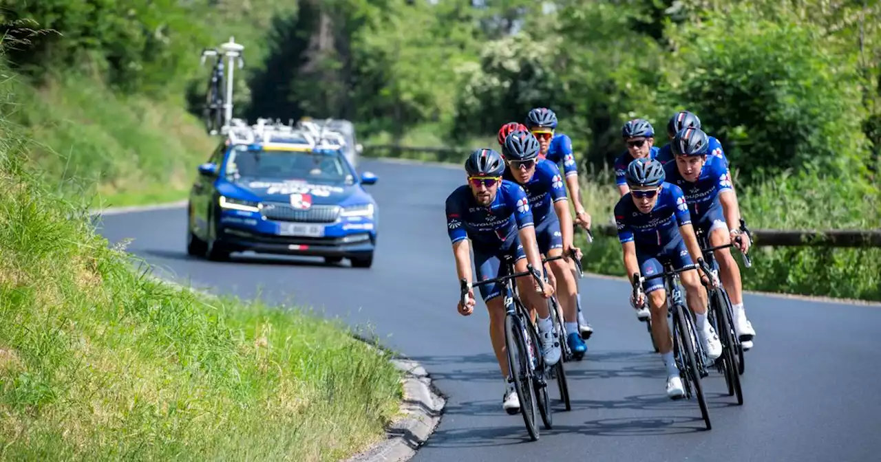 Tour de France : dans la roue de l'équipe française Groupama-FDJ qui rêve du maillot jaune