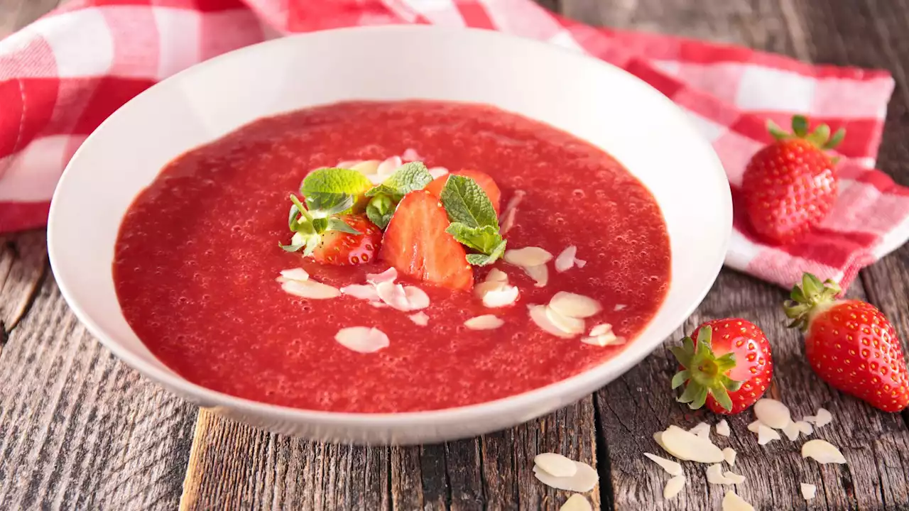 La recette facile de la soupe de fraises et melon, à la menthe