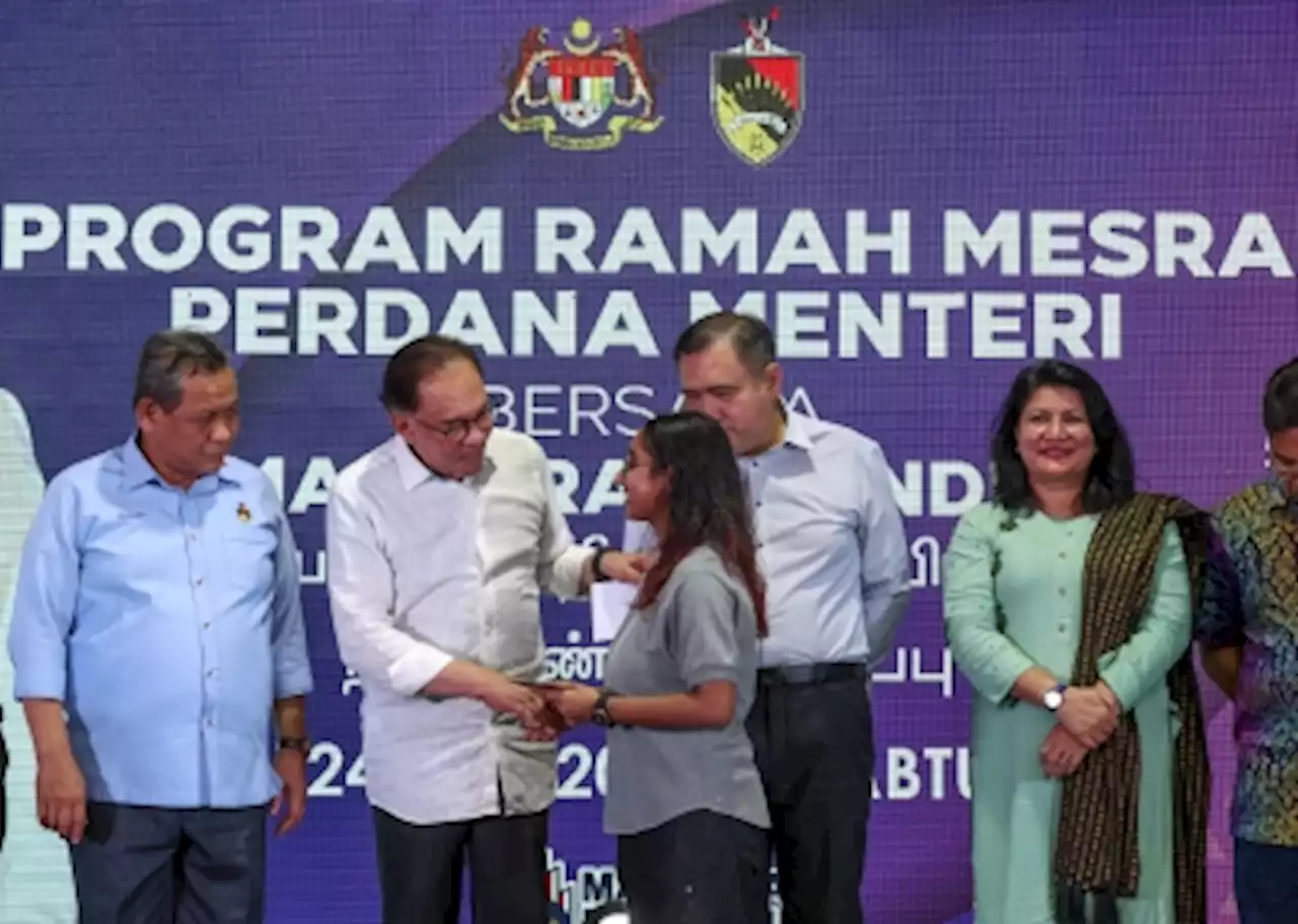 PM Anwar: Form Six education in Malaysia needs more space, not too bound by school rules