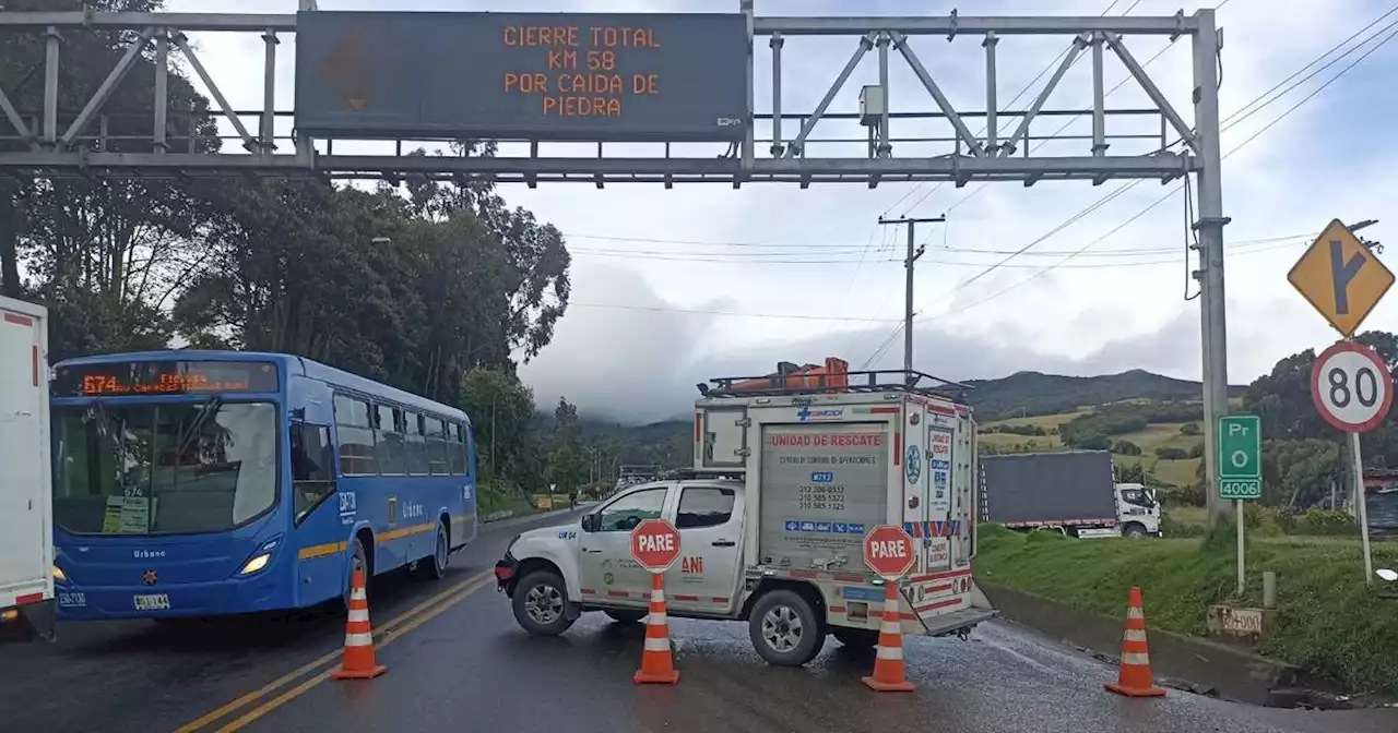 ¿Viaja a Villavicencio? Pilas porque la vía se encuentra totalmente cerrada por deslizamiento