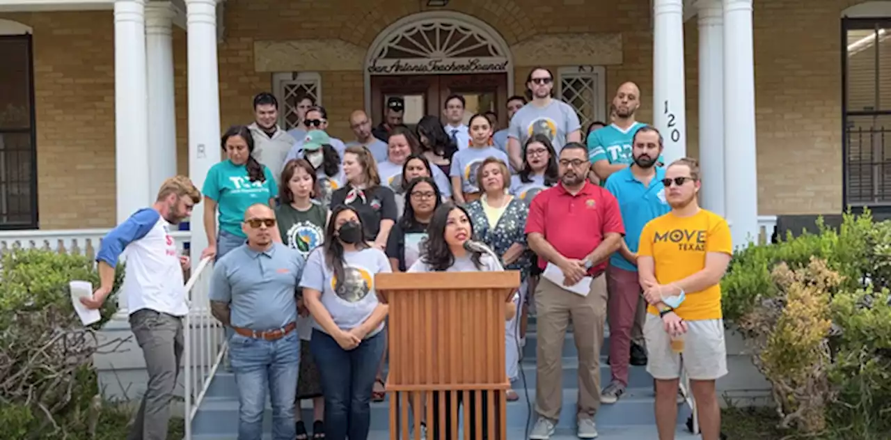 Community groups blast San Antonio ISD for its proposed handling of school closures