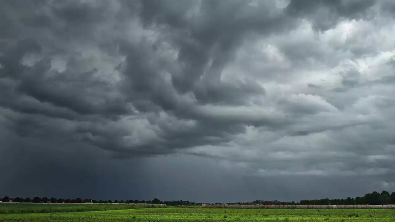 UK weather: Thunderstorms and 'large hail' forecast as Met Office issues yellow warning