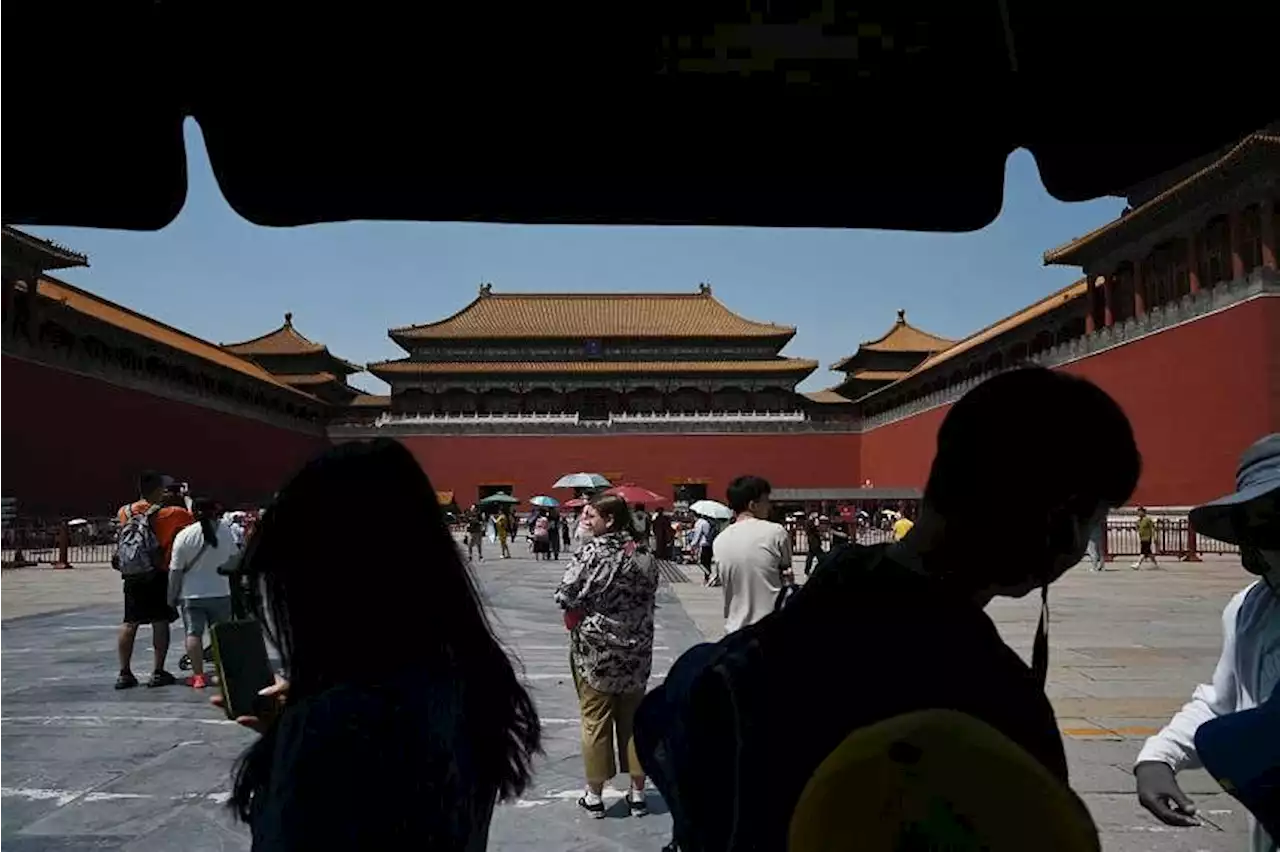 Beijing sweats in extreme 40 deg C heat for record third day