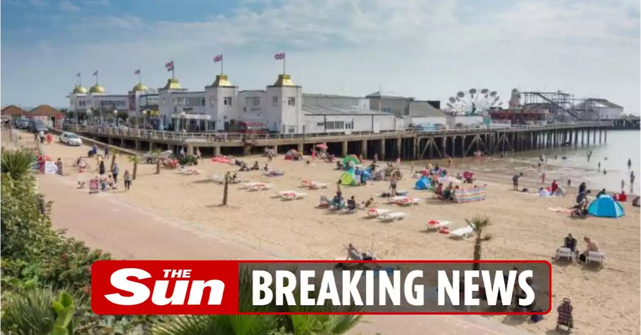 Seaside town & beach cordoned off after 'unexploded device' found