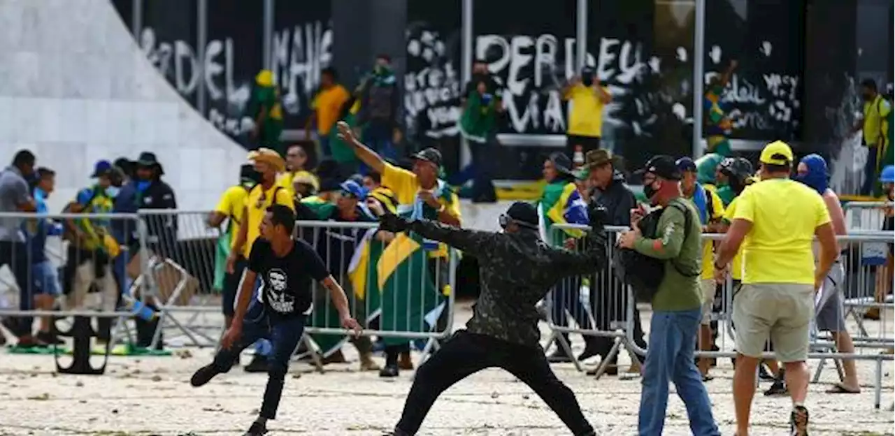 Leonardo Sakamoto - Relato de PM contesta narrativa bolsonarista sobre invasão do Planalto