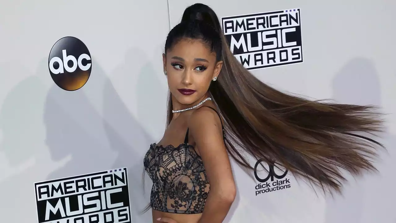 Goodhairday: Ariana Grande, 30 anni, code di cavallo e non solo