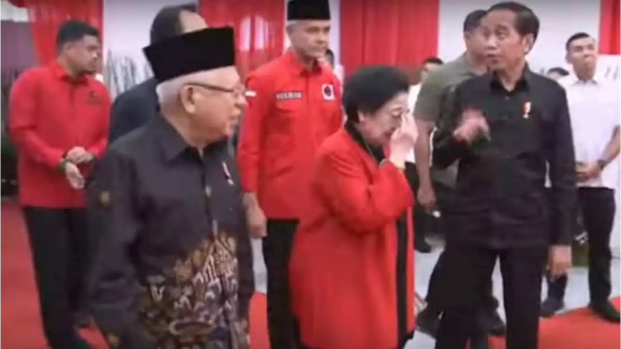 Temani Jokowi dan Megawati di Acara Puncak Bulan Bung Karno, Ganjar Disambut Riuh Kader PDIP