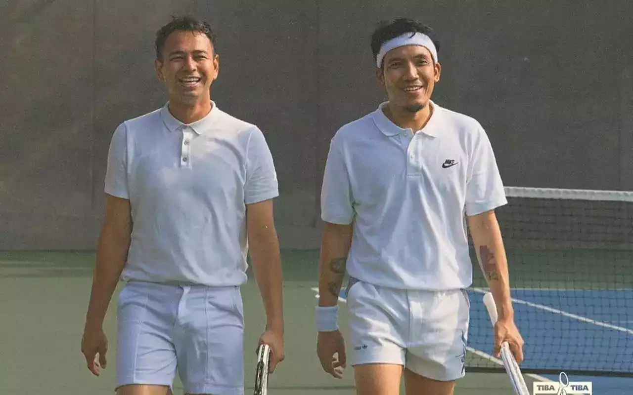 Raffi Ahmad Buru-buru Salami Mertua Usai Raih Kemenangan di 'Lagi Lagi Tenis', Lirikan Desta Disorot