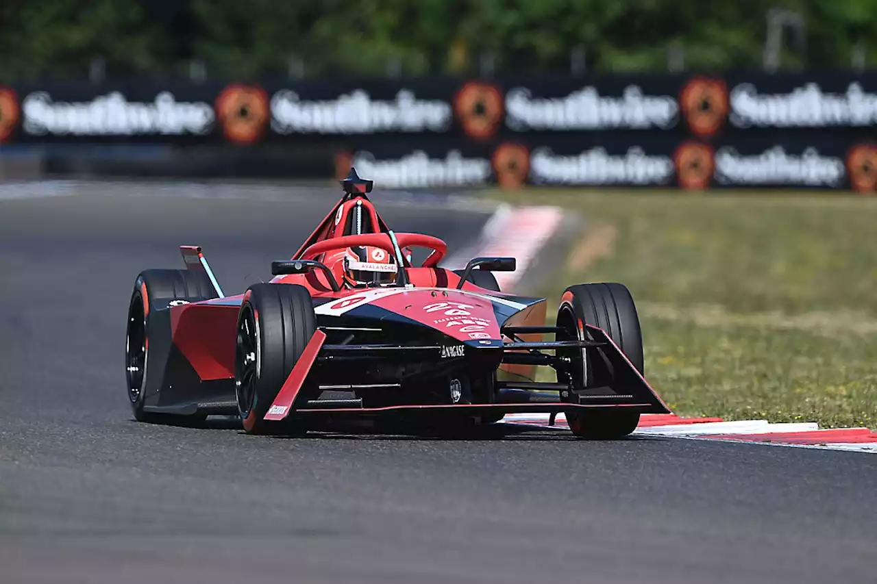 Portland E-Prix: Dennis takes championship lead with pole