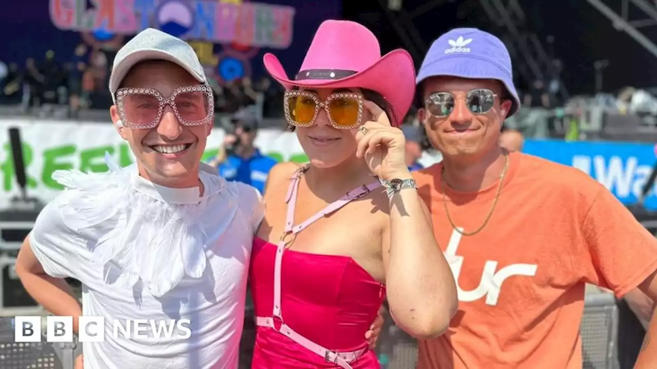 Glastonbury 2023: Elton John fans reserve front row spaces at crack of dawn