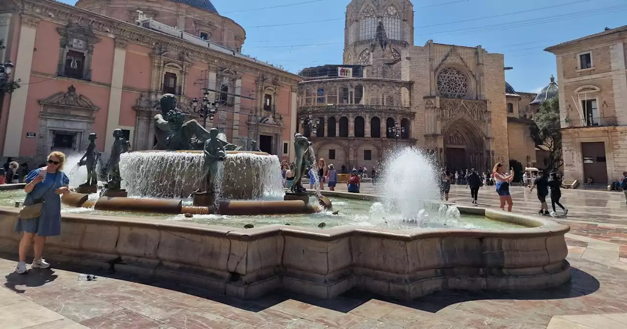 Valencia city break is the perfect combination of sight-seeing, sand and sangria