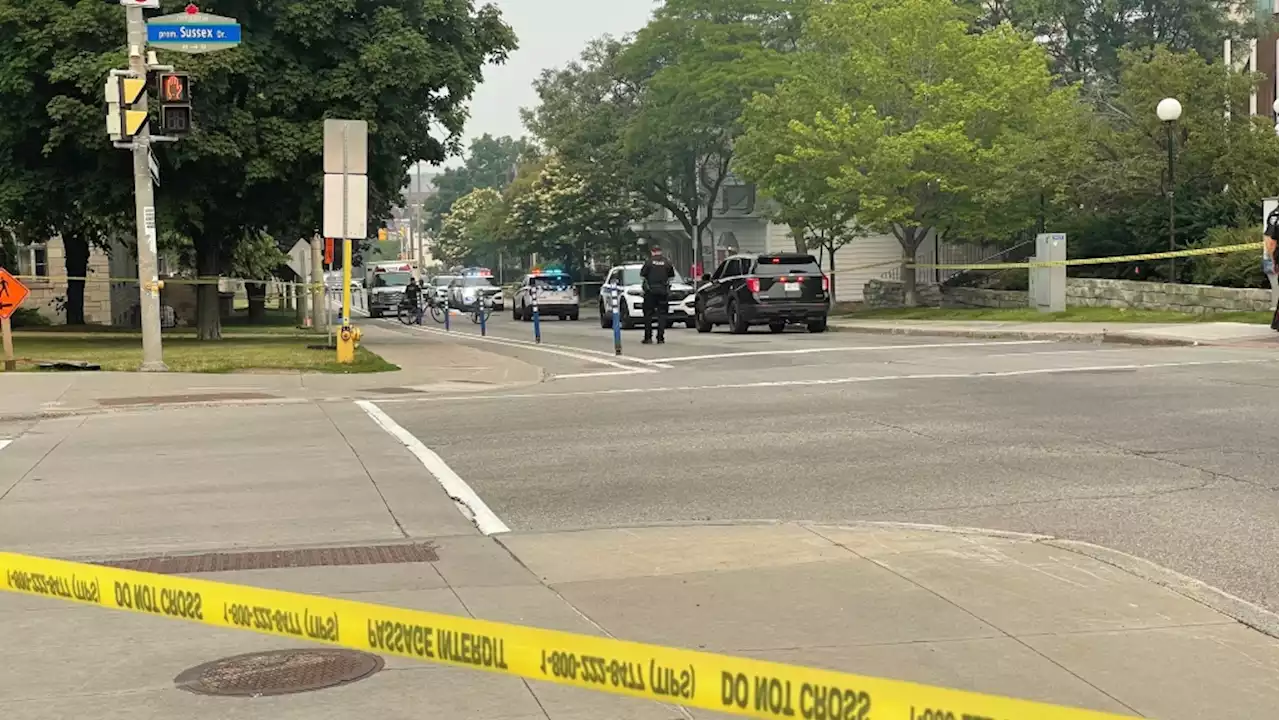 One person dead after shooting during police response near Ottawa's ByWard Market