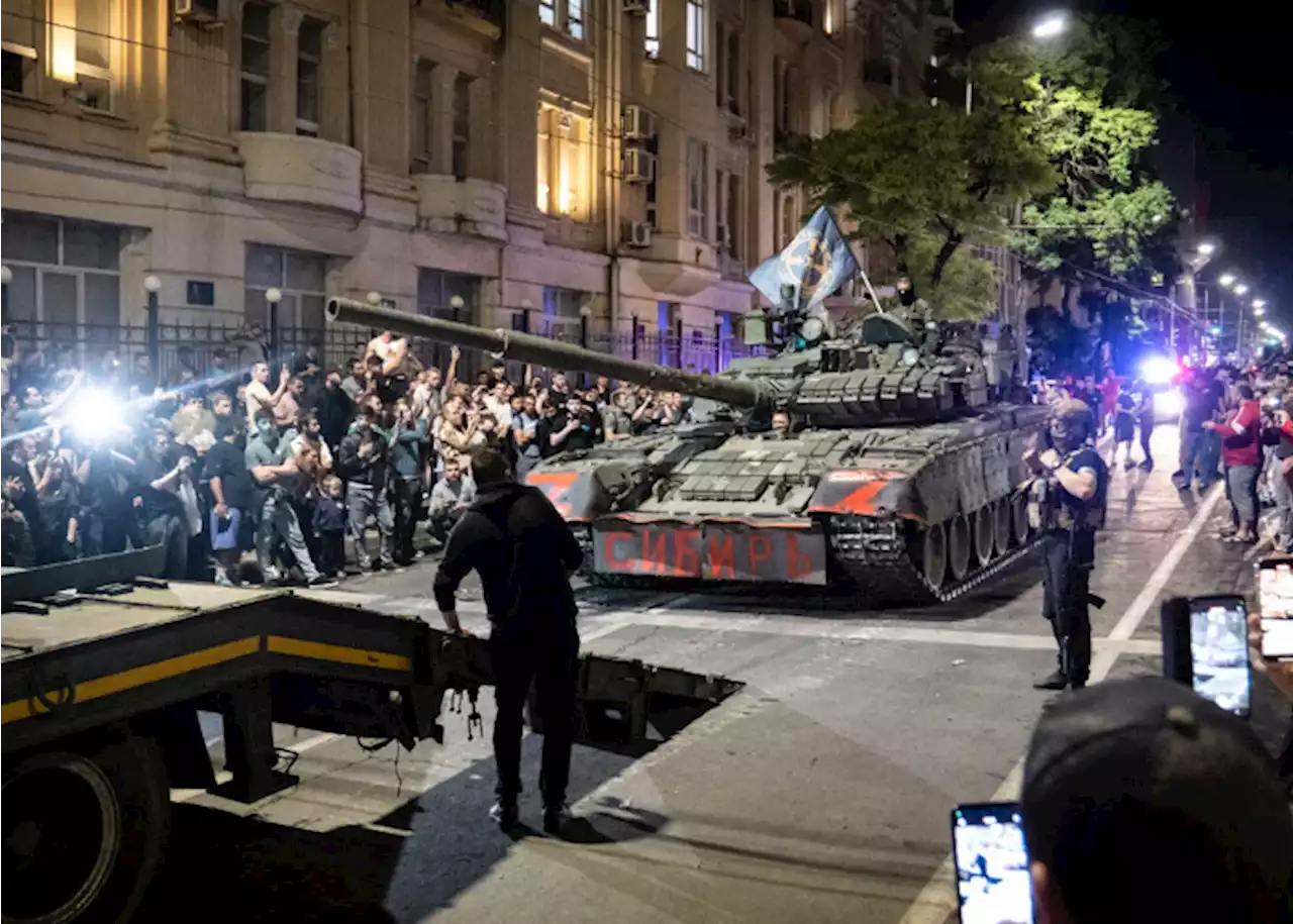 Convoys of Wagner troops and tanks exit Rostov-on-Don