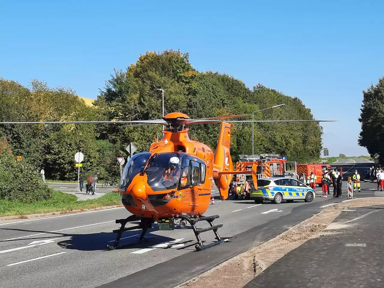 Erftstadt: Radler bei Überholmanöver von Autofahrer schwer verletzt