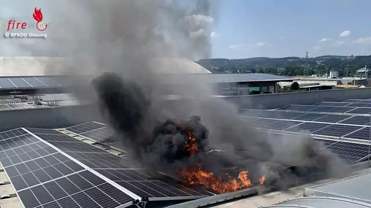 Bgld: Photovoltaik-Anlage brennt am Dach einer Firma in Güssing