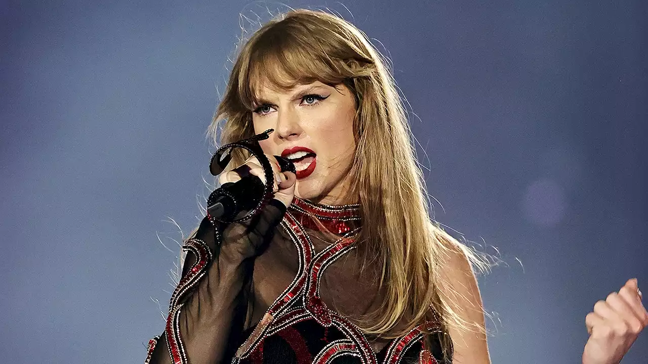 Taylor Swift fans without tickets ‘discouraged’ from gathering at venue as concertgoers flood in for tour