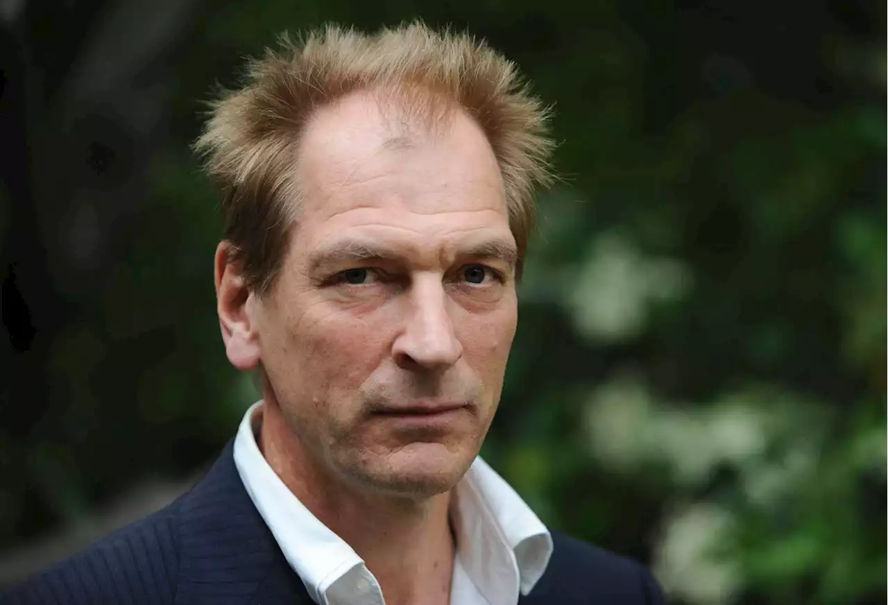 Restos humanos foram encontrados em área onde ator Julian Sands desapareceu, diz polícia