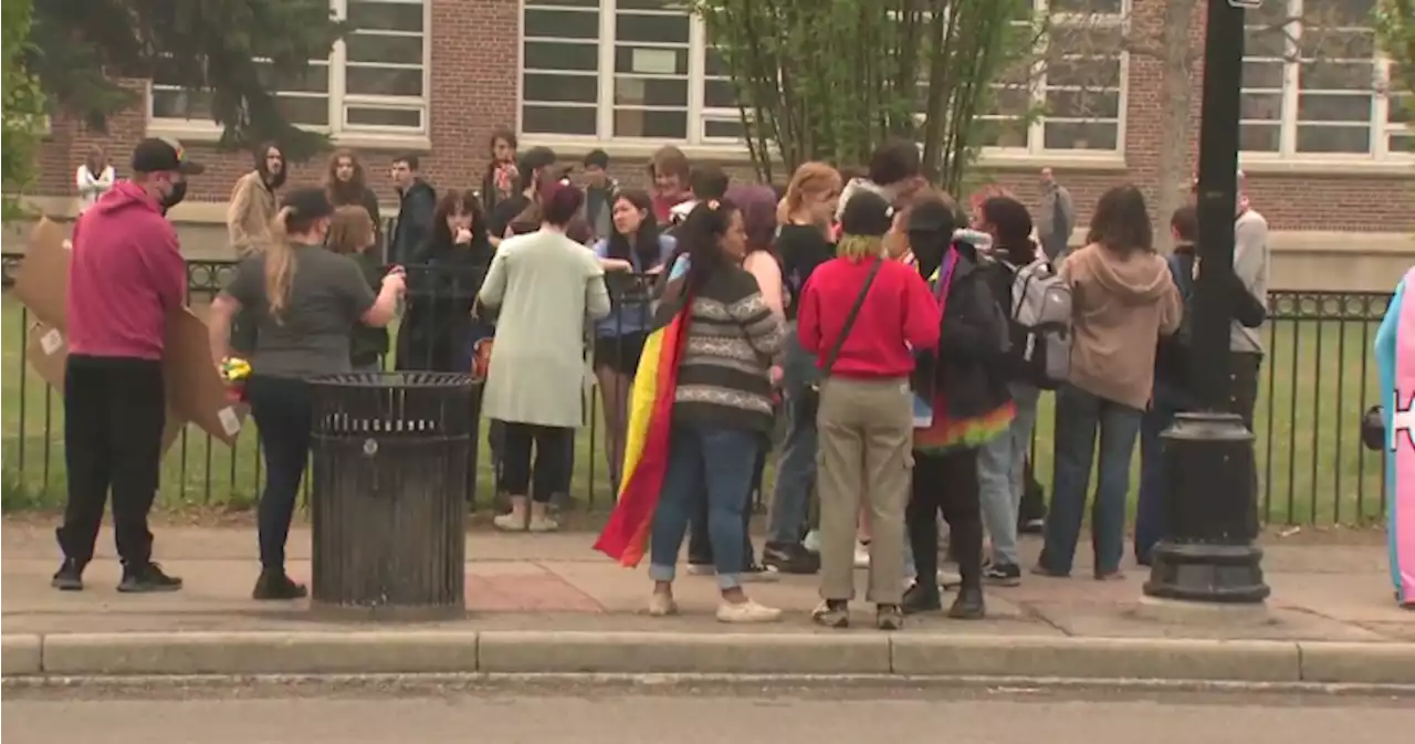 Another person charged after transphobic protest in central Calgary - Calgary | Globalnews.ca