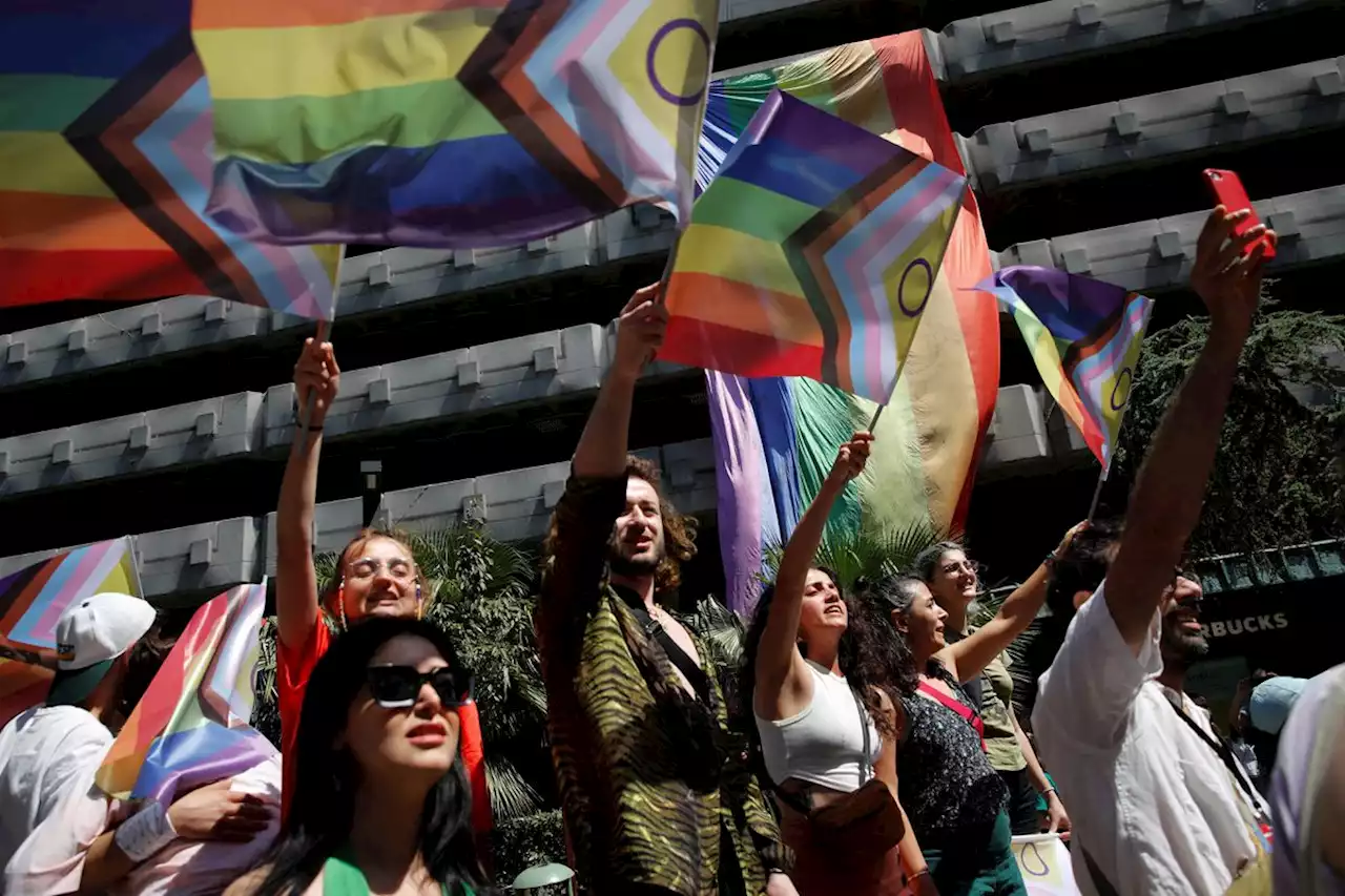 Police in Turkey detain 50 after Pride march in Istanbul