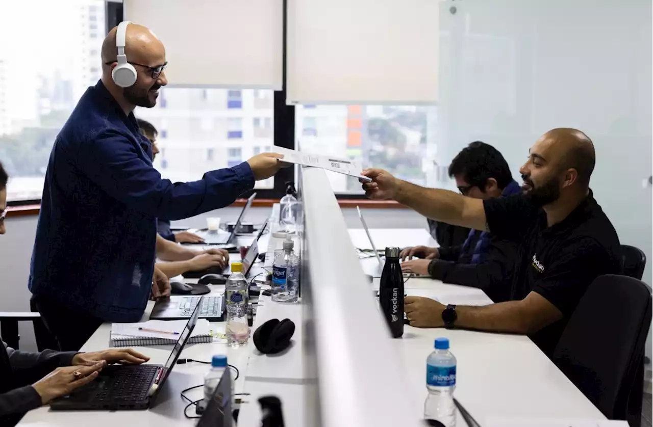 ‘Quintou!’: empresas brasileiras adotam semana de quatro dias sem cortar salários e ainda produzem mais