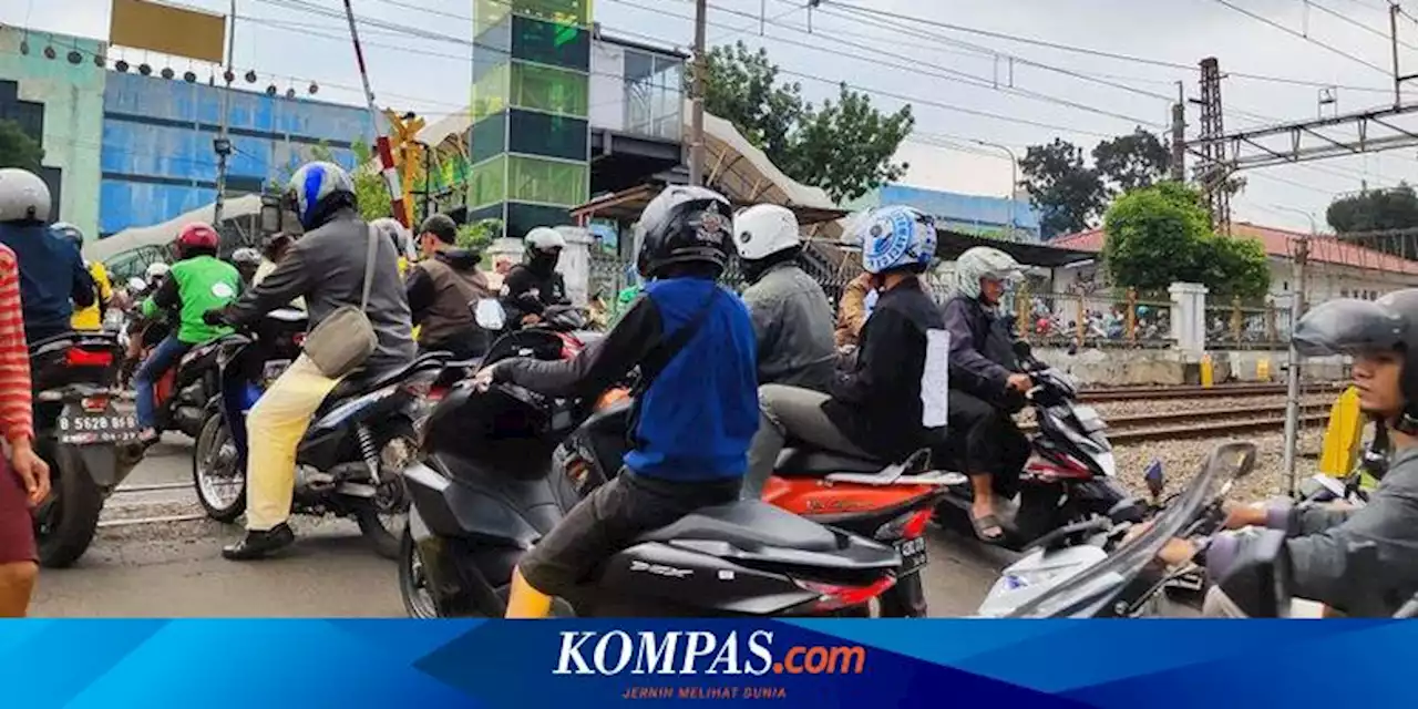 Pelintasan Sebidang Stasiun Pasar Minggu Akan Ditutup, Pengemudi Ojek Khawatirkan Pangkalan Mereka