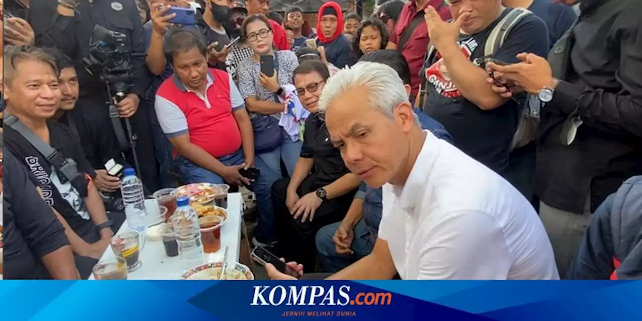 Saat Ganjar Blusukan di Warakas, Makan Lontong Sayur, sampai Dipakaikan Kemeja Kotak-kotak Jokowi-Ahok