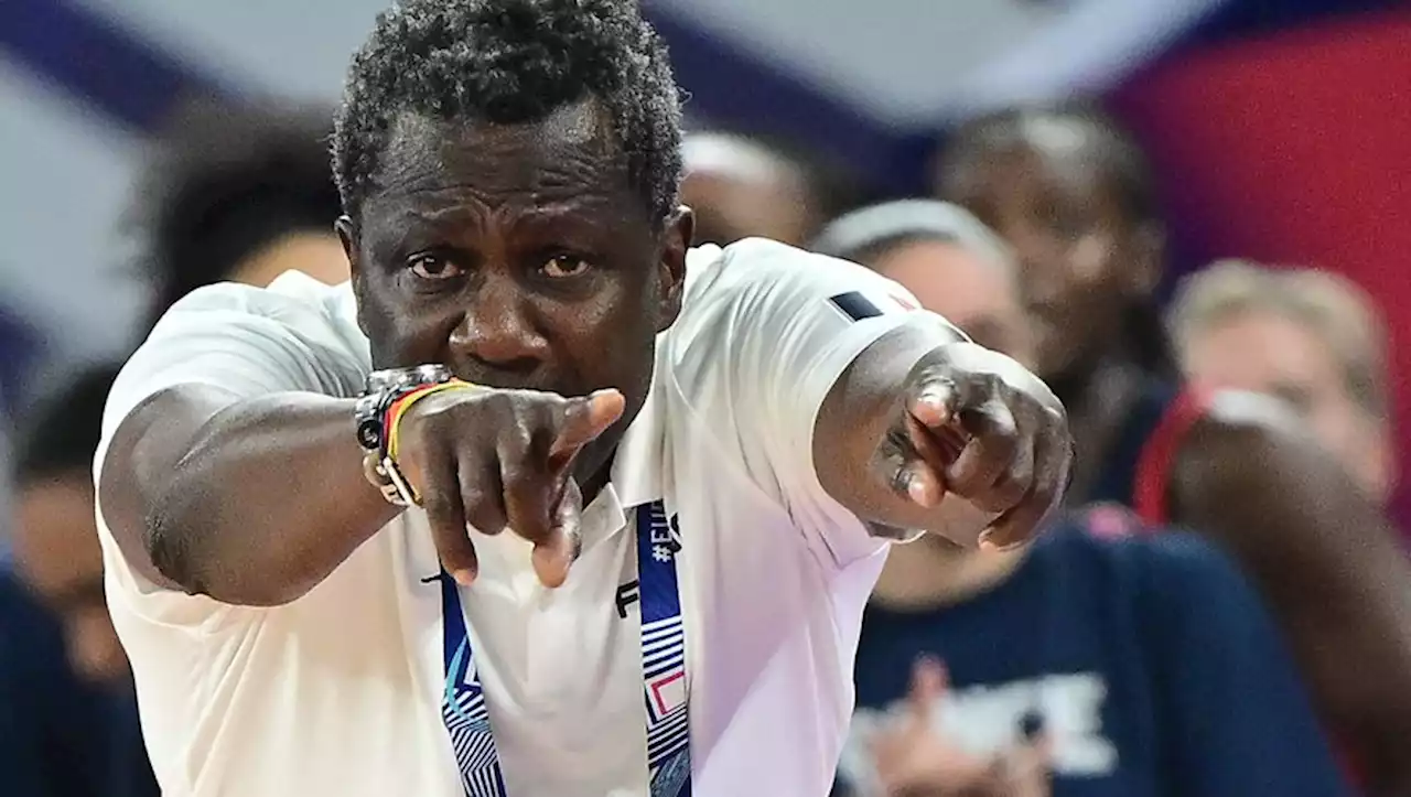 VIDEO. Euro féminin de basket : les Bleues de l'ancien Toulousain Jean-Aimé Toupane en bronze après leur victoire contre la Hongrie