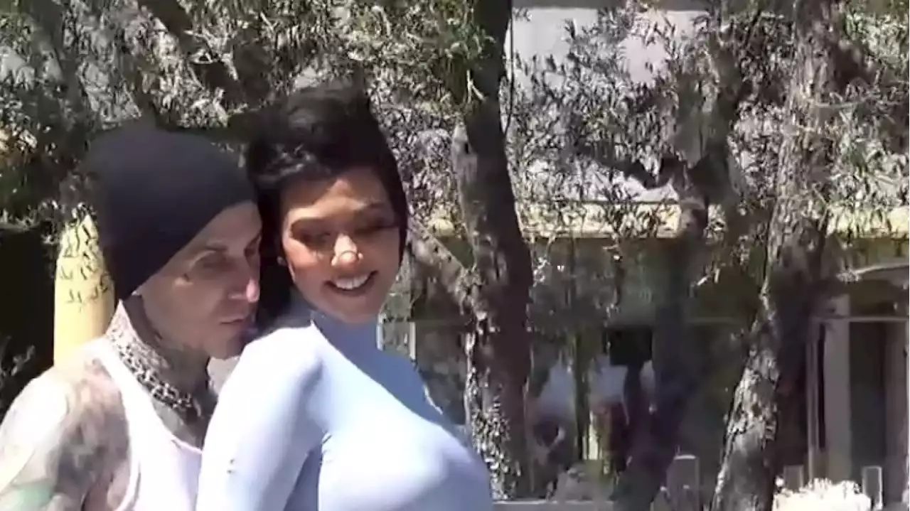 Dans un roulement de tambour, Kourtney Kardashian et Travis Barker révèlent le sexe de leur futur enfant