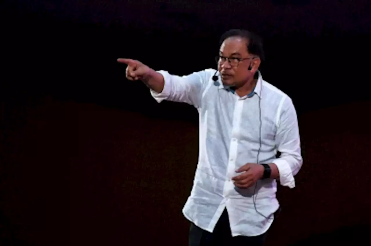 PM Anwar should apologise over his ‘sexist’ remark to female student, Bersatu leader says