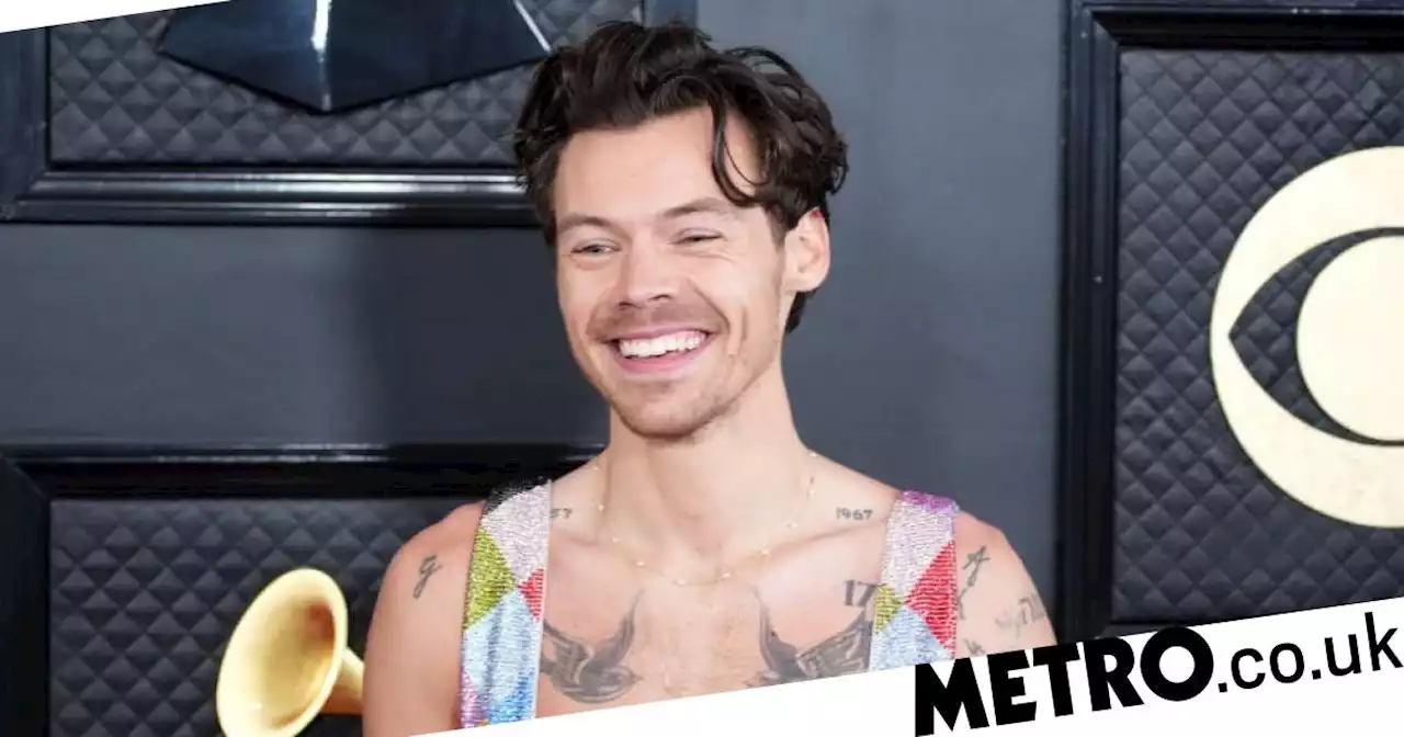 Harry Styles flustered after fan shamelessly shoots their shot in Belgium