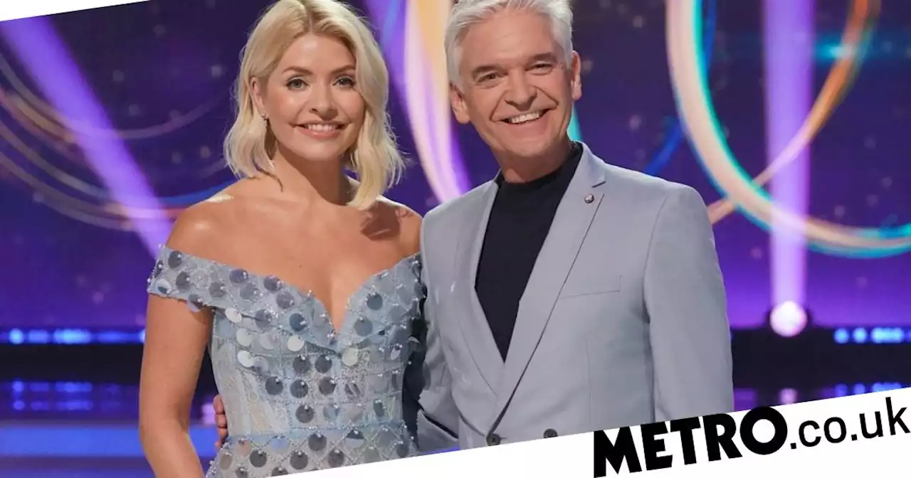 Holly Willoughby ‘wants to stay’ on as Dancing on Ice host