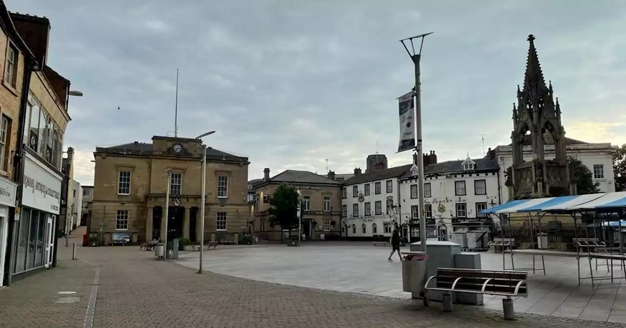 Prominent town centre pub could be turned into shop and flats