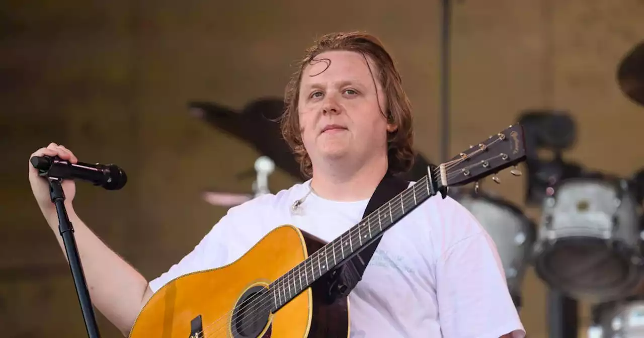 Glastonbury fans sweetly sing for Lewis Capaldi amid Tourettes struggle