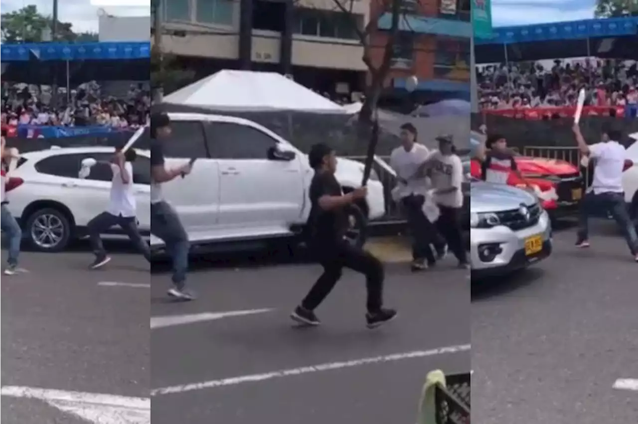 En plenas fiestas de San Juan en Ibagué sujetos protagonizaron pelea a machete en desfile - Pulzo