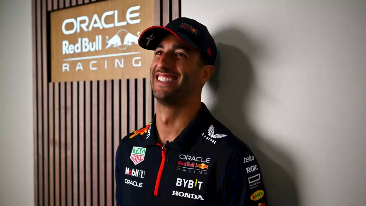 Máximo peligro para Sergio Pérez: Red Bull va a 'evualuar' a Daniel Ricciardo en los test de Pirelli