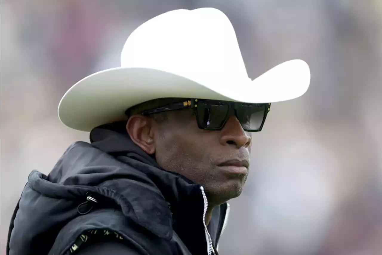 Deion Sanders has surgery for blood clots in leg