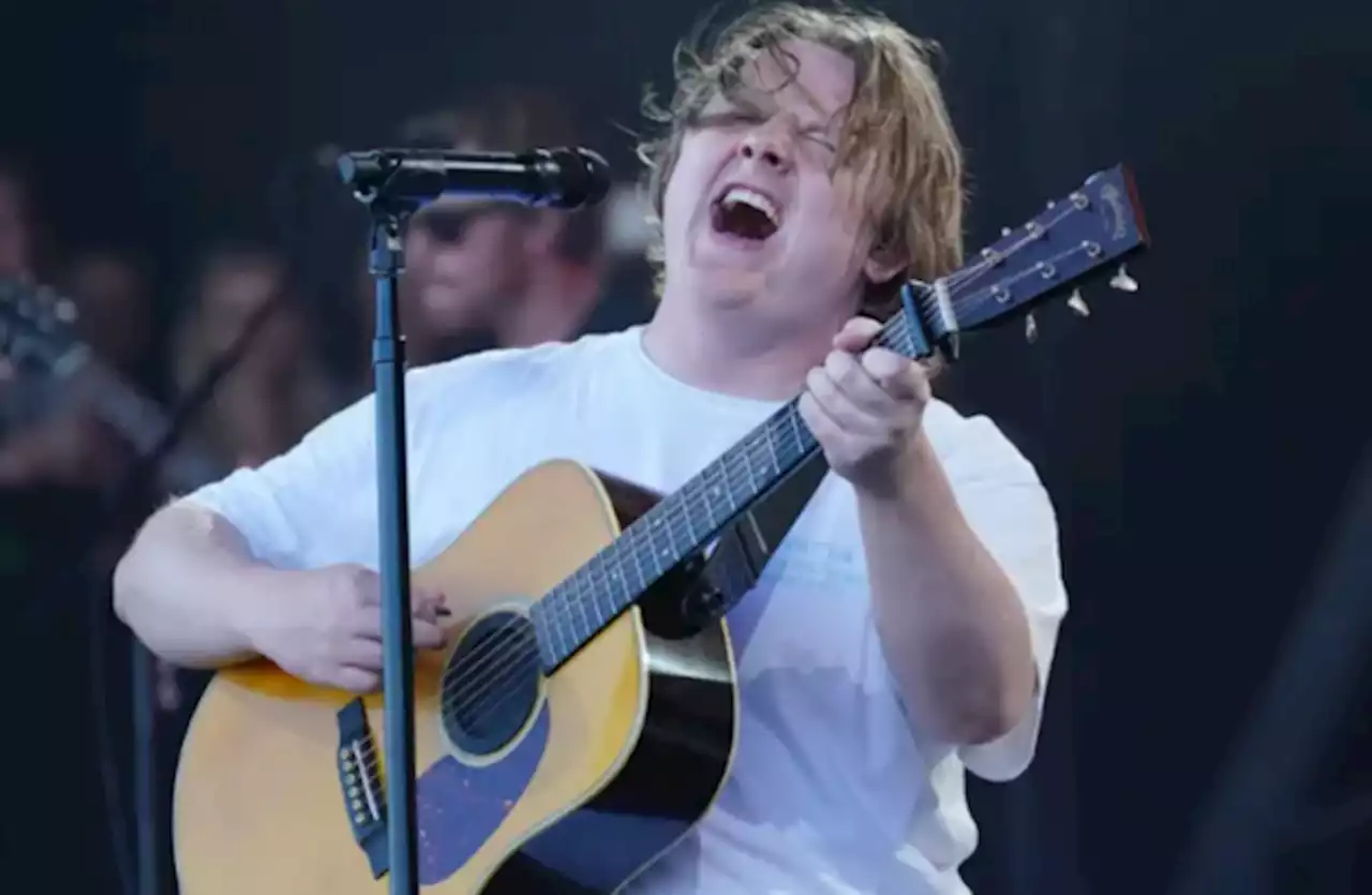 Glastonbury’s crowd carries Lewis Capaldi through voice issues